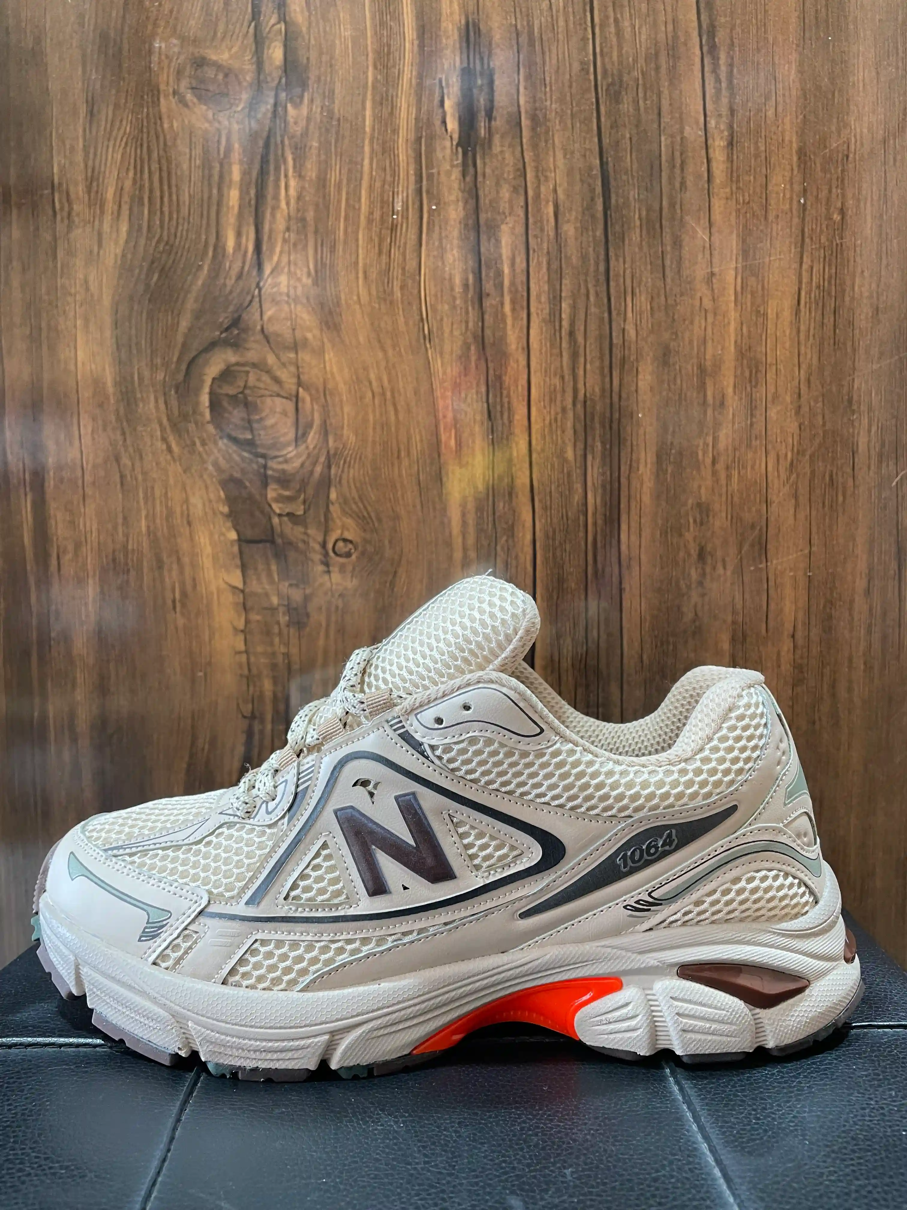 نیوبالانس ۱۰۶۴ کرم