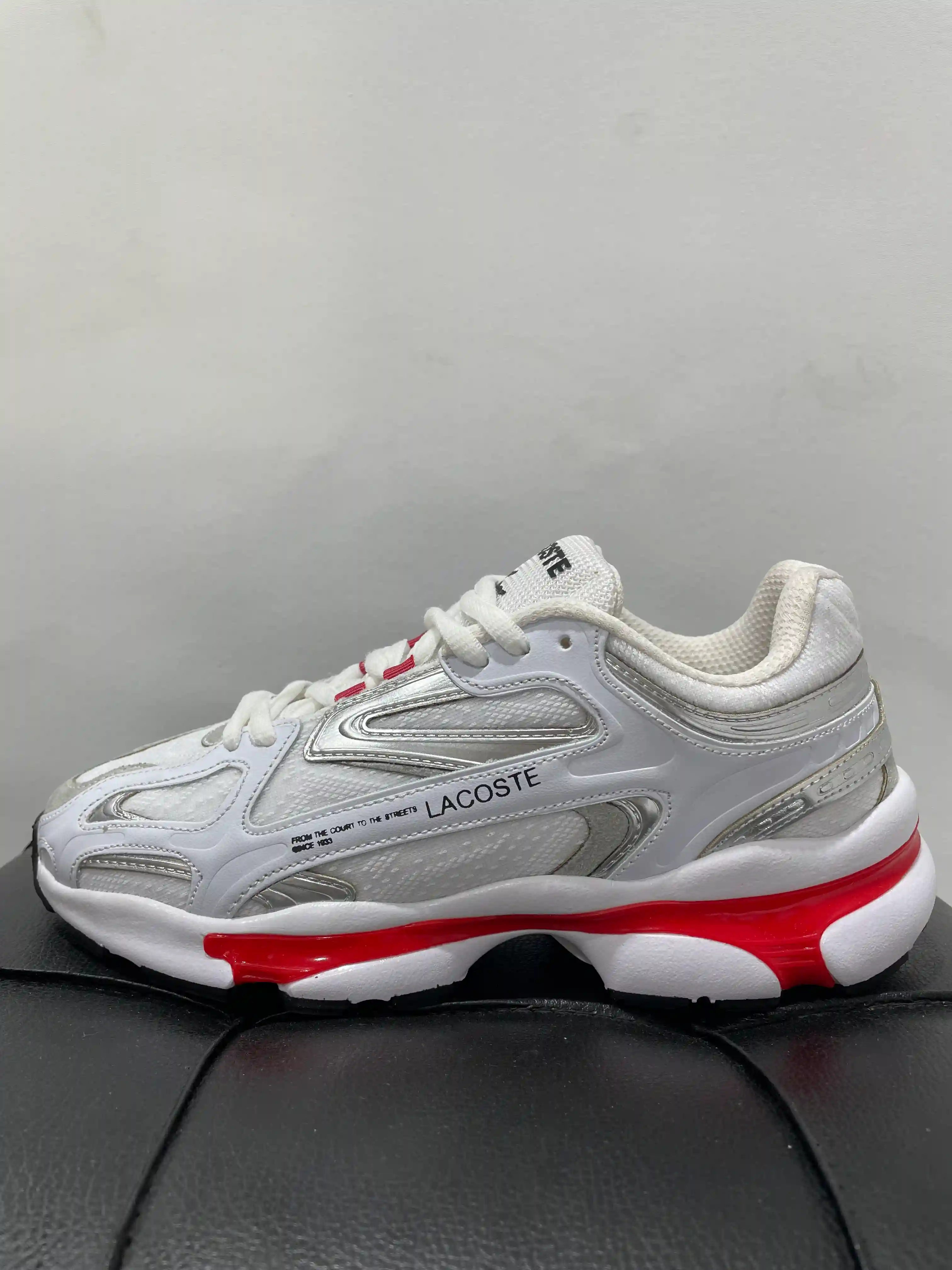 لاگوست سفید قرمز 