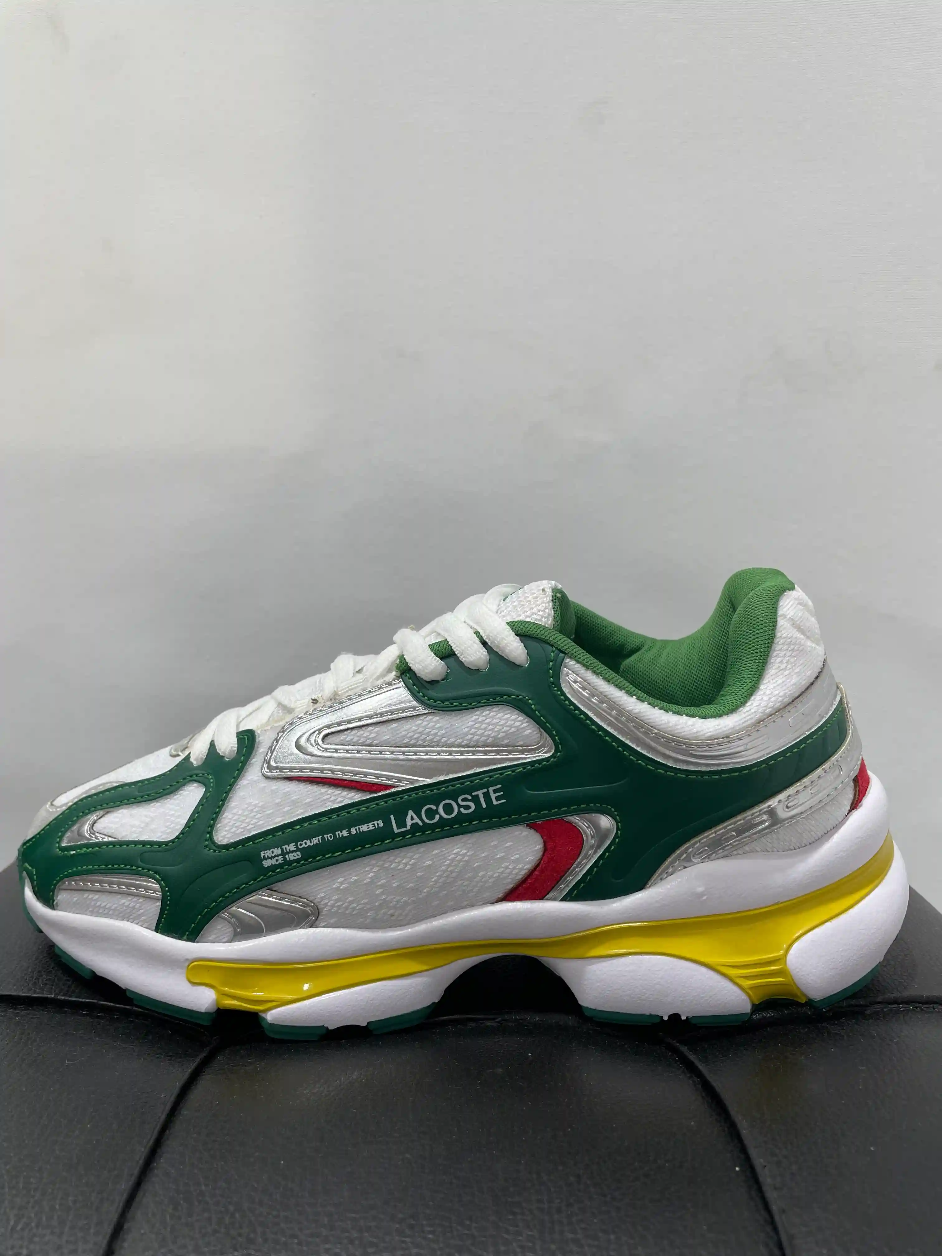 لاگوست سفید سبز