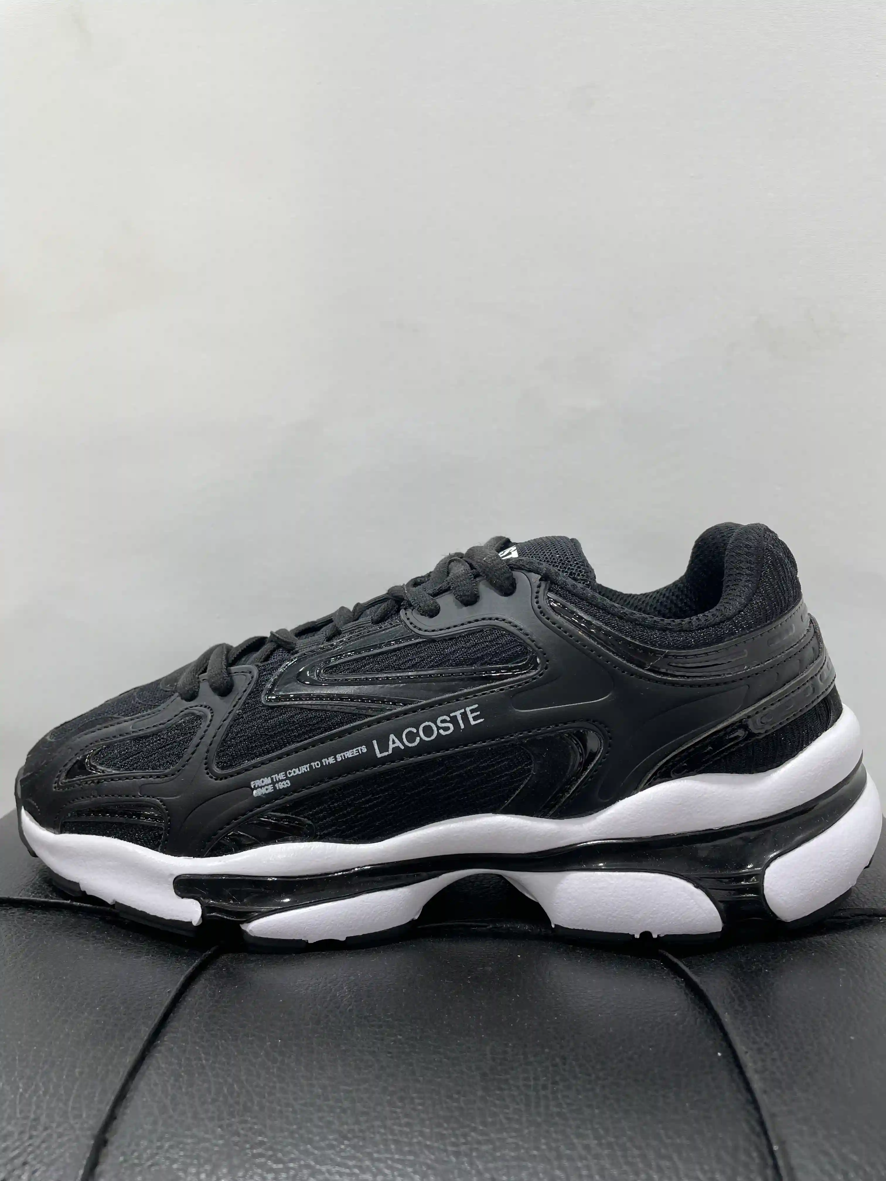 لاگوست مشکی سفید