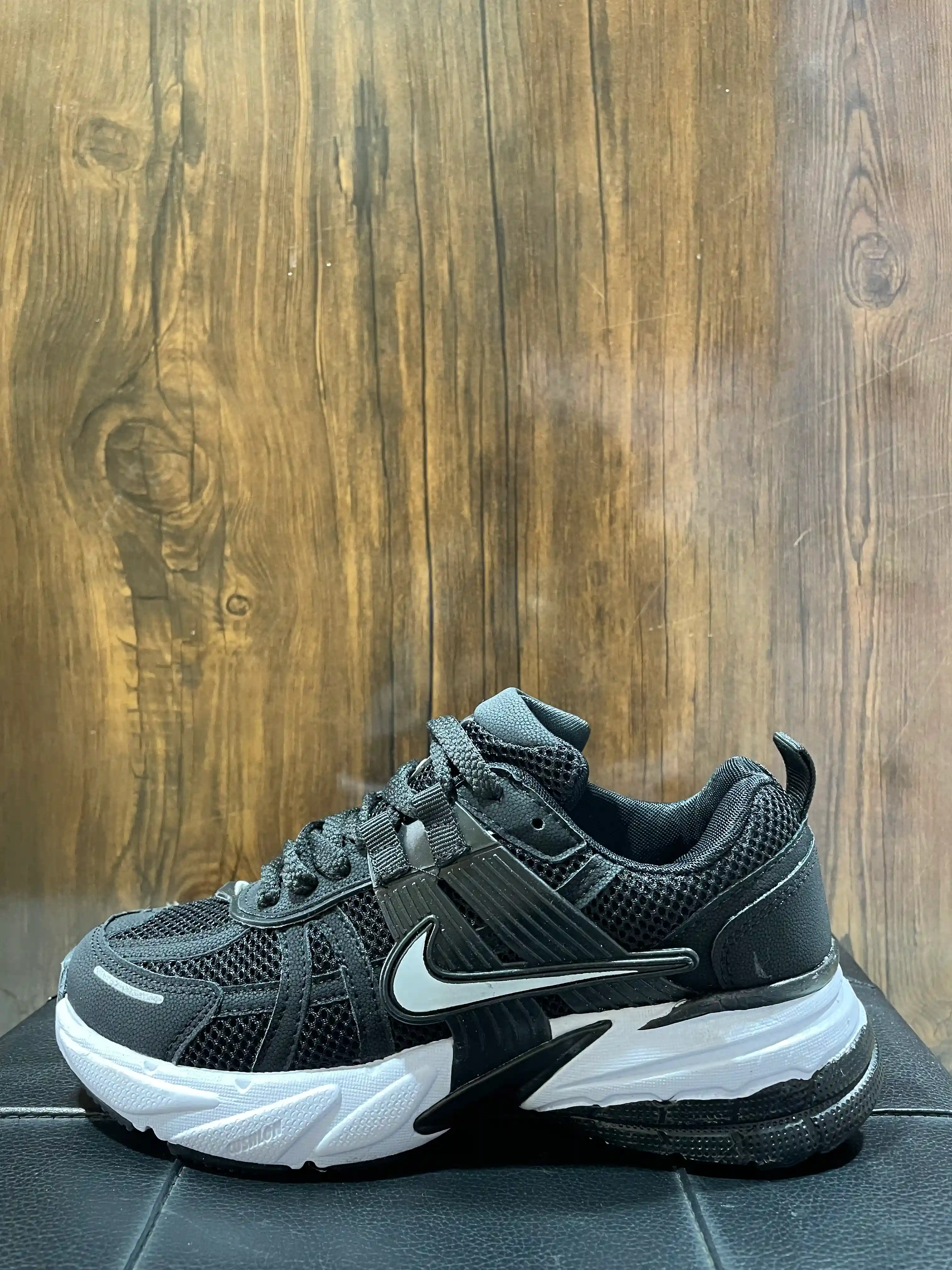 V2k زنانه مشکی