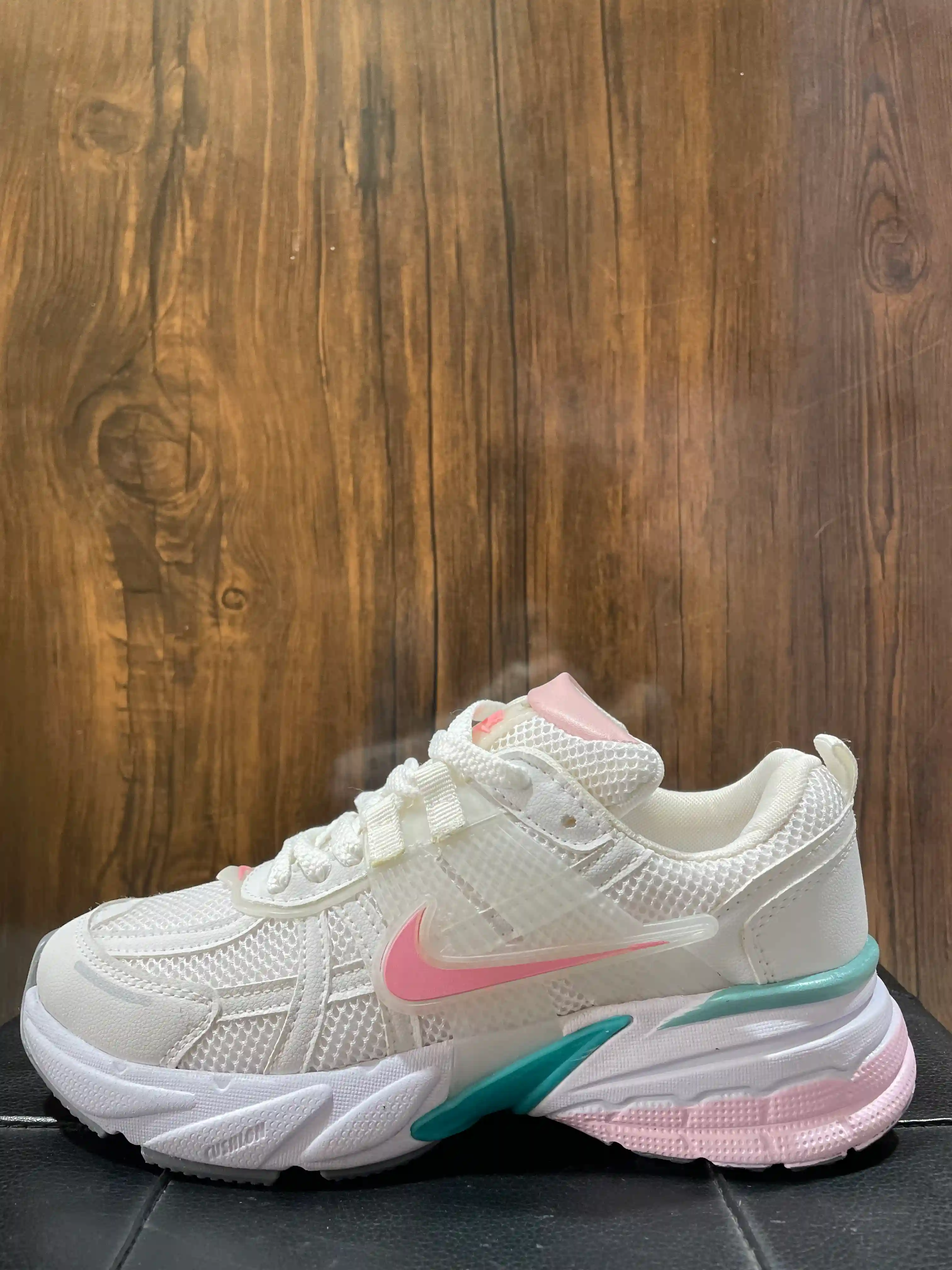 V2k زنانه صورتی