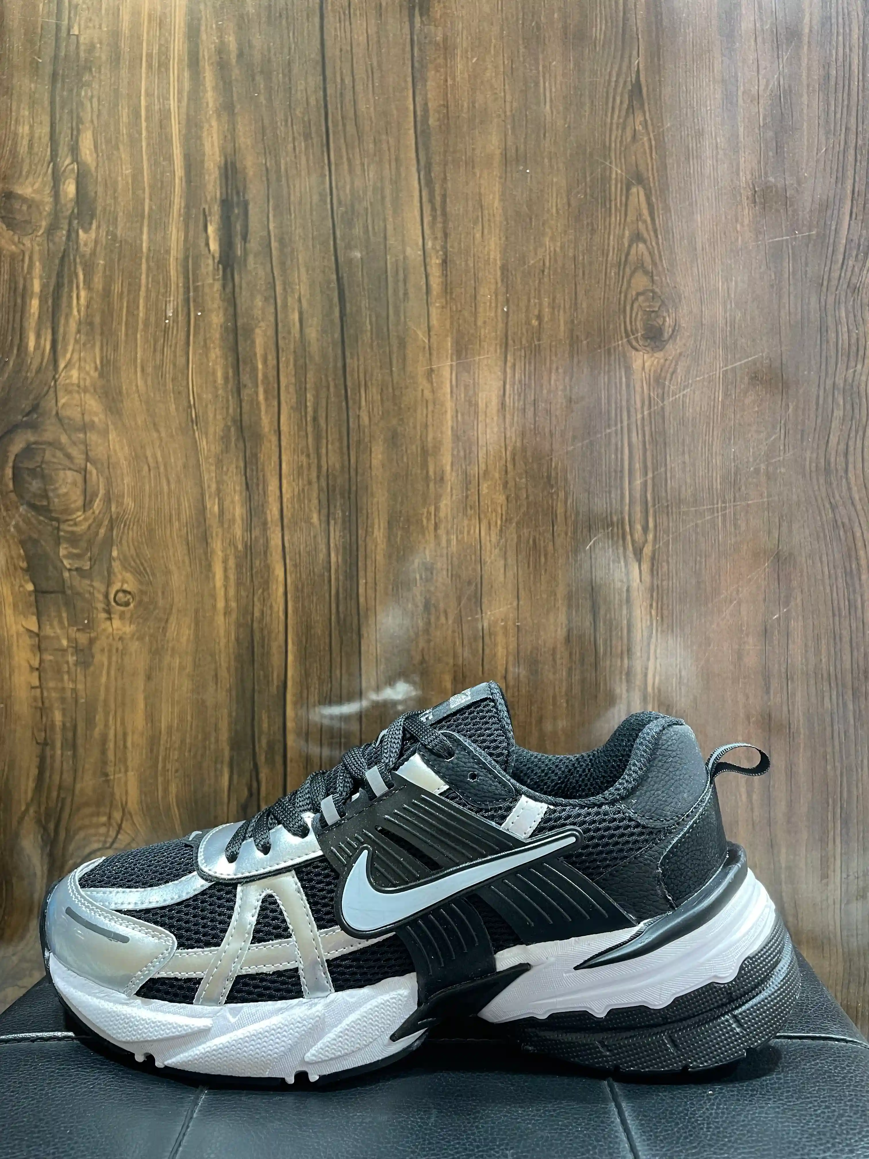 V2k مشکی نقره ای