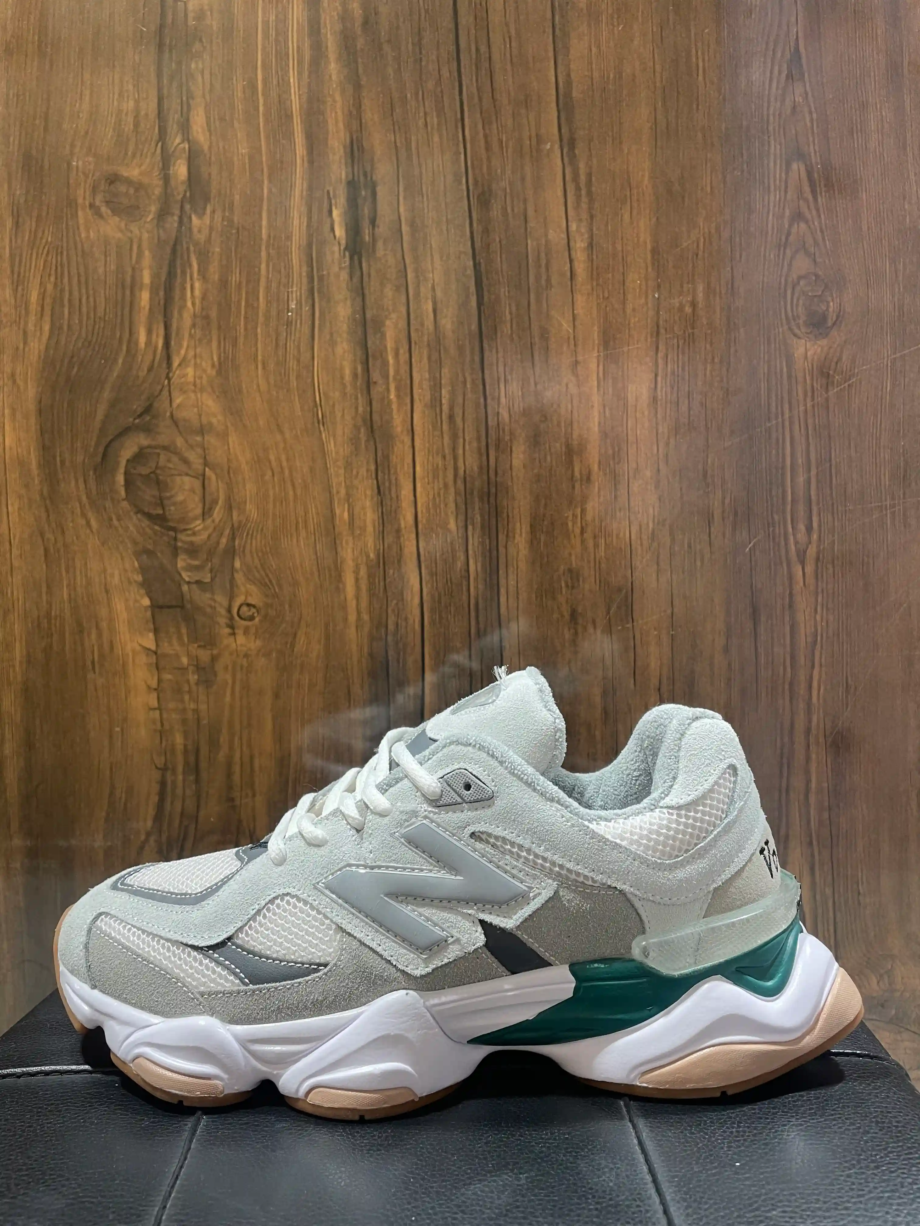 نیوبالانس ۹۰۶۰ طوسی سبز